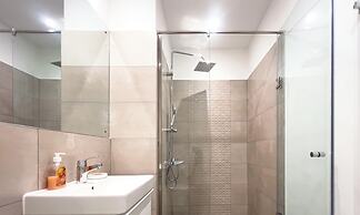Serenity luxury studio loxwood