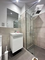 Serenity luxury studio loxwood