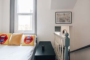Cosy and Modern Duplex in the Heart of Earls Court