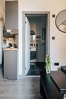 Cosy and Modern Duplex in the Heart of Earls Court