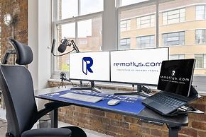 Spacious Bright Oasis in Old Street