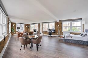 Large 1 Bedroom Studio in Old St