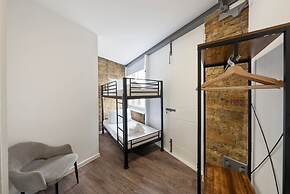 Large 1 Bedroom Studio in Old St
