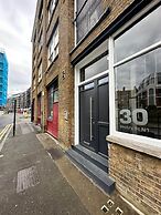 New Spacious Studio in Old St