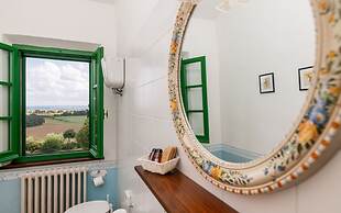 Farmhouse With Exclusive View Between Umbria and Tuscany La Godiola-al