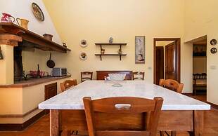 Farmhouse With Exclusive View Between Umbria and Tuscany La Godiola-al