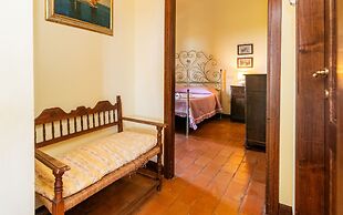 Farmhouse With Exclusive View Between Umbria and Tuscany La Godiola-al