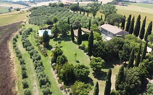 Farmhouse With Exclusive View Between Umbria and Tuscany La Godiola-al