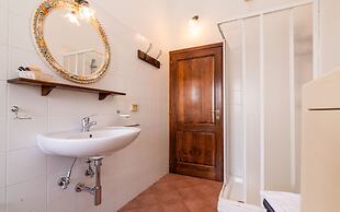 Farmhouse With Exclusive View Between Umbria and Tuscany La Godiola-al