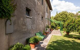 Farmhouse With Exclusive View Between Umbria and Tuscany La Godiola-al