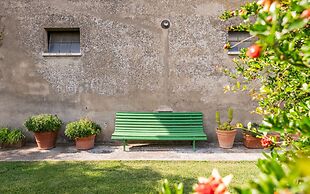 Farmhouse With Exclusive View Between Umbria and Tuscany La Godiola-al