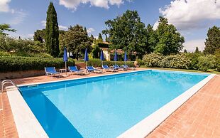 Farmhouse With Exclusive View Between Umbria and Tuscany La Godiola-al