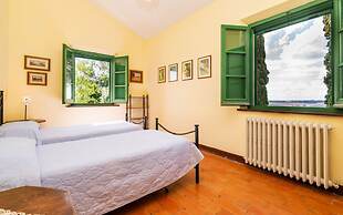 Farmhouse With Exclusive View Between Umbria and Tuscany La Godiola-al