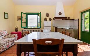 Farmhouse With Exclusive View Between Umbria and Tuscany La Godiola-al