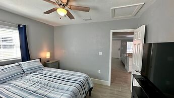 Lil Lavender House in Fort Myers Beach