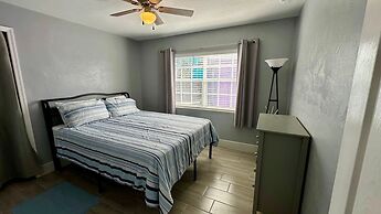 Lil Lavender House in Fort Myers Beach