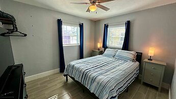 Lil Lavender House in Fort Myers Beach