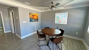 Lil Lavender House in Fort Myers Beach