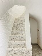 Cozy Basement Fashion District by Oneluxstay