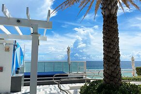 5-star Condo at The W Residences 1BR by Oneluxstay