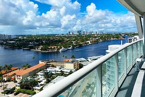 5-star Condo at The W Residences 1BR by Oneluxstay