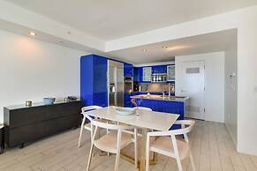 5-star Condo at The W Residences 1BR by Oneluxstay