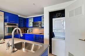 5-star Condo at The W Residences 1BR by Oneluxstay