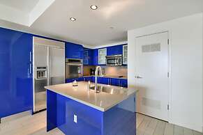 5-star Condo at The W Residences 1BR by Oneluxstay