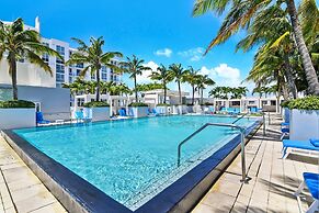 5-star Condo at The W Residences 1BR by Oneluxstay