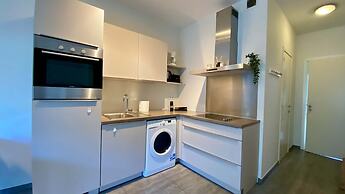 Cozy 1BR City Centre Near Meir Shopping by Oneluxstay