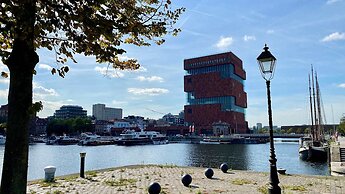 Cozy 1BR City Centre Near Meir Shopping by Oneluxstay