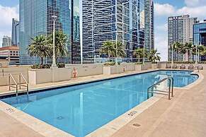 Stylish 1BR At Brickell Bay Club by Oneluxstay