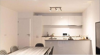 Spacious 3BR 2/5 BA Near Diamond District by Oneluxstay