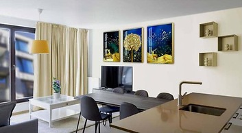 Spacious 3BR 2/5 BA Near Diamond District by Oneluxstay