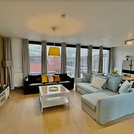 Modern 2BR Penthouse Near Diamond District by Oneluxstay