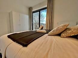 Luxury Dlx 1BR Near Fashion District by Oneluxstay