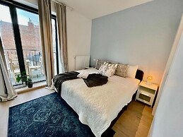 Luxury Dlx 1BR Near Fashion District by Oneluxstay