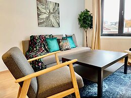 Luxury 2BR 2BA Near Fashion District by Oneluxstay