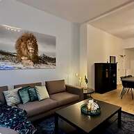 Luxury 2BR 2BA Near Fashion District by Oneluxstay