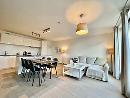 Modern 2BR 1.5 BA Near Diamond District by Oneluxstay