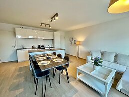 Modern 2BR 1.5 BA Near Diamond District by Oneluxstay