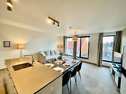 Modern 2BR 1.5 BA Near Diamond District by Oneluxstay