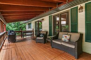 Lakeside Getaway Includes Hot Tub pet Friendly