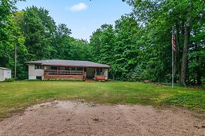 Lakeside Getaway Includes Hot Tub pet Friendly