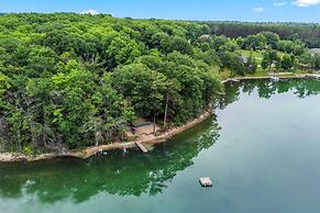 Lakeside Getaway Includes Hot Tub pet Friendly