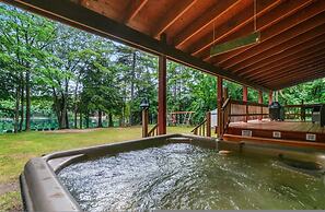 Lakeside Getaway Includes Hot Tub pet Friendly