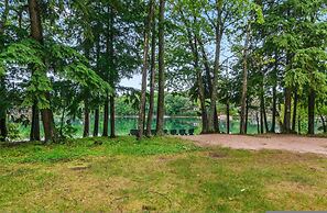 Lakeside Getaway Includes Hot Tub pet Friendly