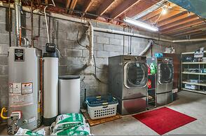 Lakeside Getaway Includes Hot Tub pet Friendly