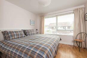 4guests-2br-privategarden-freeparking