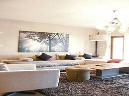 Stunning 3-bedroom Coastal Retreat